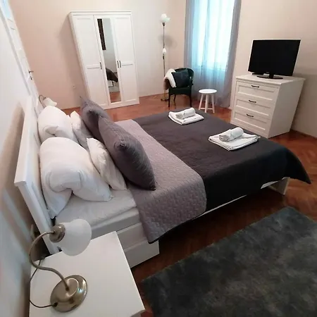 Kastely Ueduelohaz, Karolyi-Kastely Fuezerradvany Fuzerradvany Extérieur photo